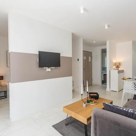 23 A Heated Pool * Trogir