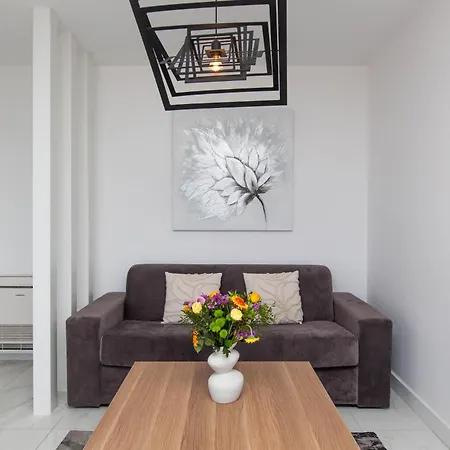 Apartman 23 A Heated Pool