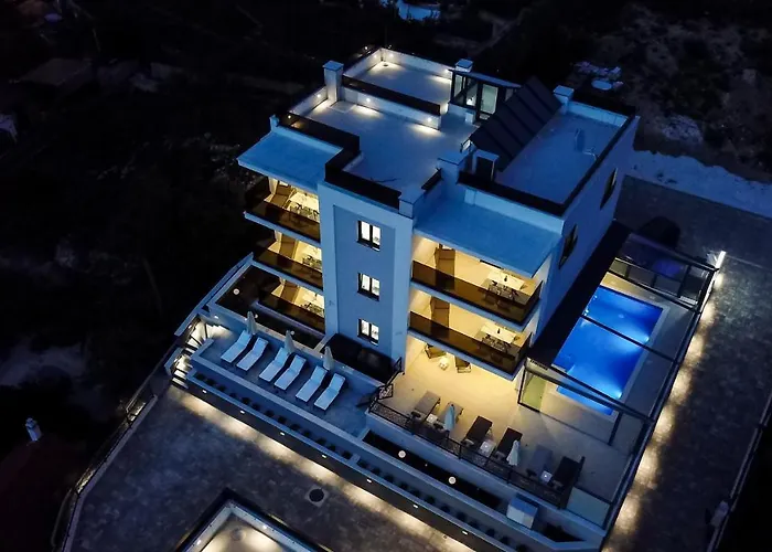 23 A Heated Pool Appartement *