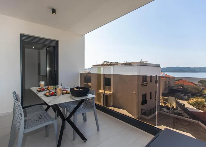 23 A Heated Pool Appartement Trogir