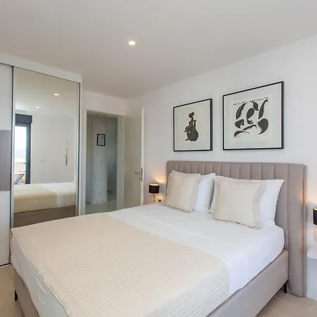 23 A Heated Pool * Trogir