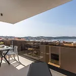 23 A Heated Pool * Трогир
