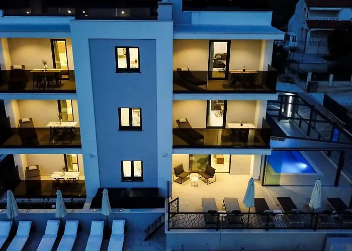 Apartmán 23 A Heated Pool