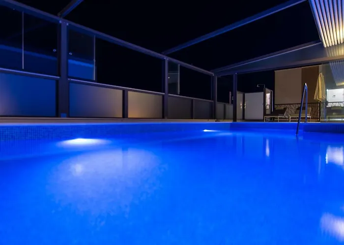 23 A Heated Pool Apartmán